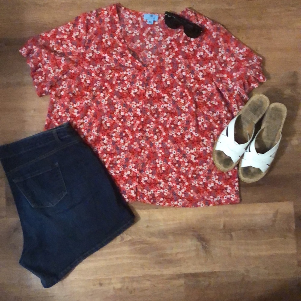 Loretta Short-Sleeve Button-Down